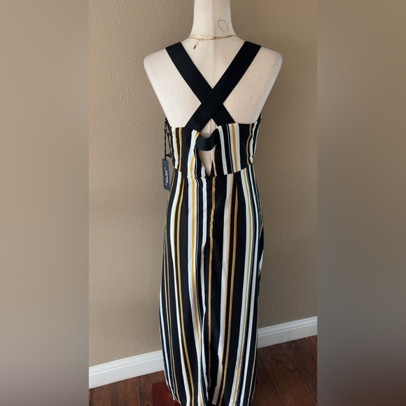 Striped maxi dress with back criss cross straps - Picture 7 of 8